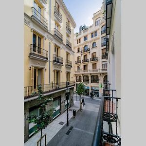 Bello Apartamento en Centro de Madrid, C/Infantas 1-3 by Batuecas